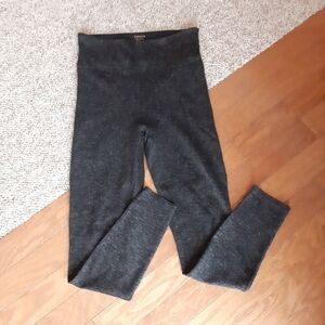 Spanx Assets Red Hot Label Leggings size Large